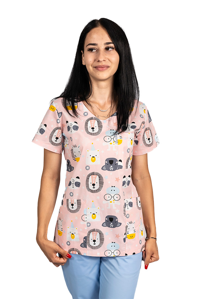 Costum medical Lion, cu bluza cu imprimeu  si pantaloni cu elastic