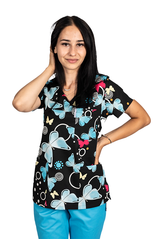 Costum medical Blackbutterfly, cu bluza cu imprimeu  si pantaloni cu elastic