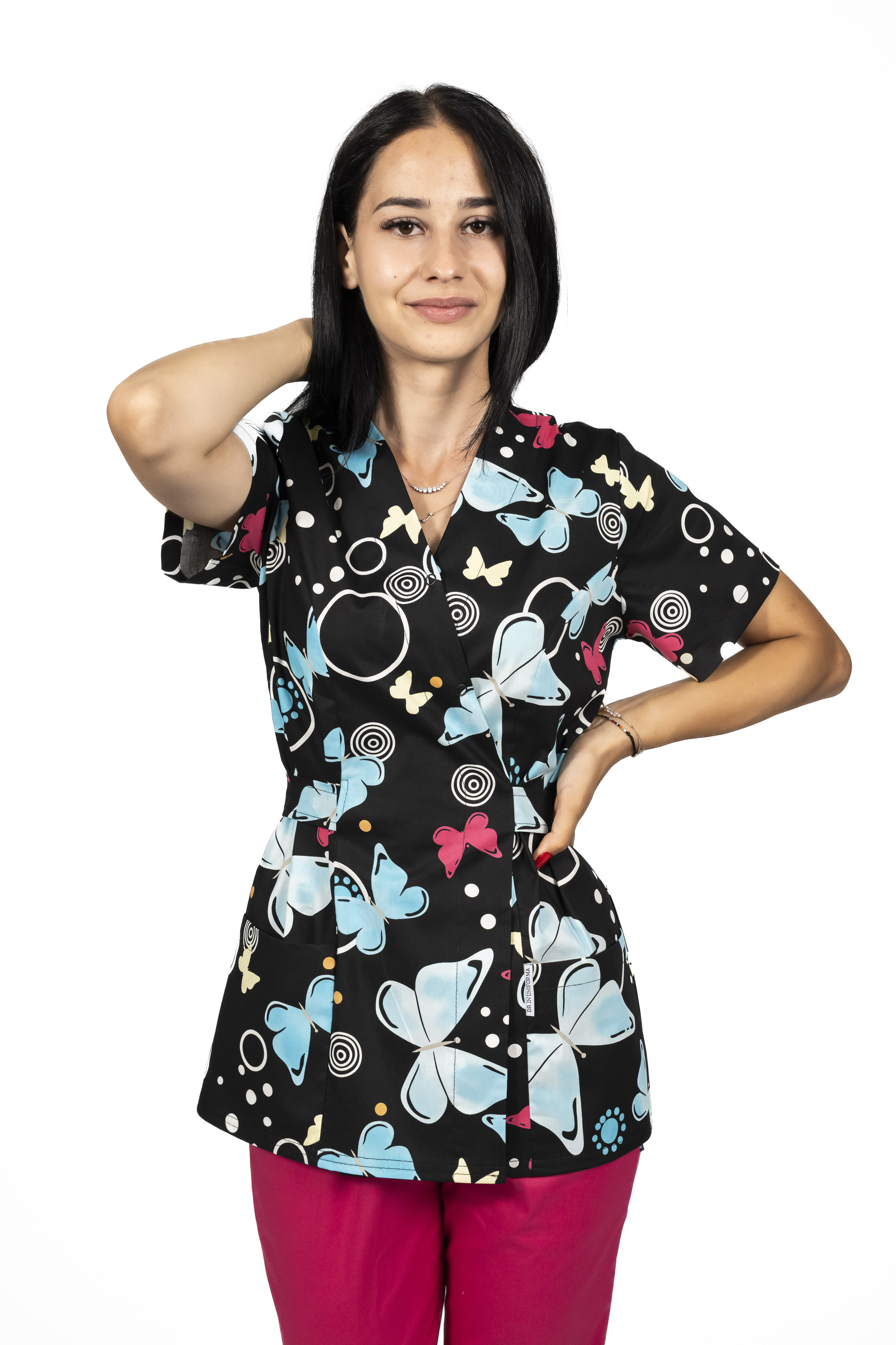Costum medical kimono Blackbutterfly, cu bluza cu imprimeu  si pantaloni cu elastic