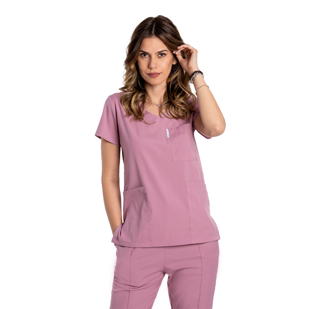 Costum medical stretch roz pudrat cu bluza in V si pantaloni cu snur si elastic