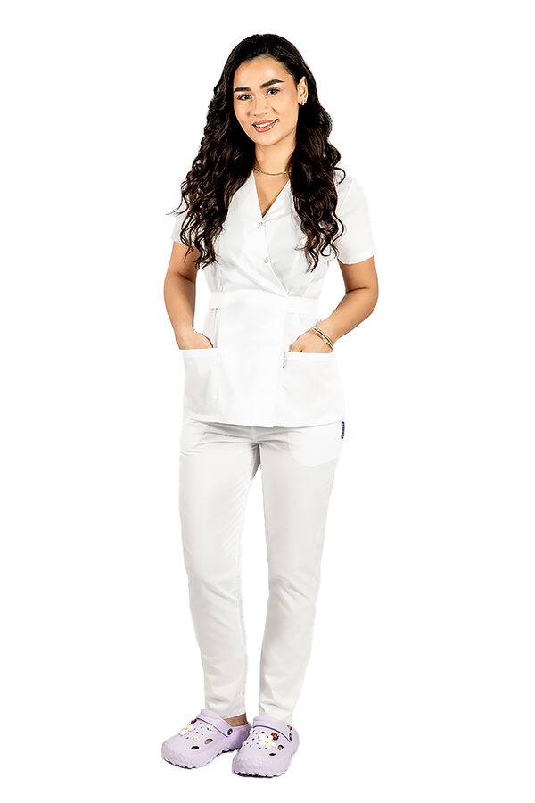 Costum Medical Dama Tip Kimono Alb – Clasicul Profesiei Medicale