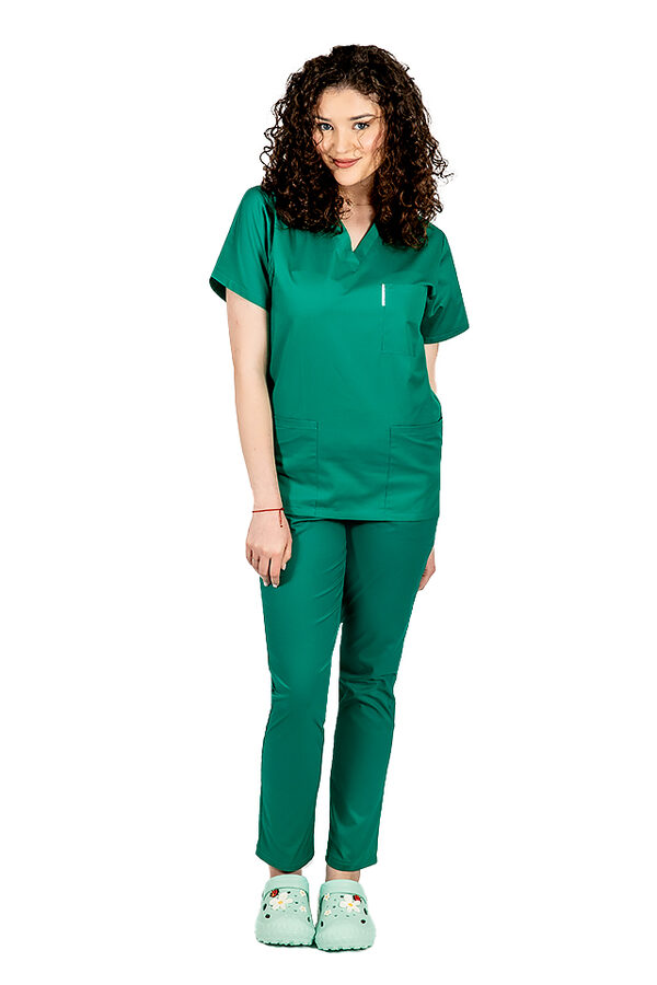 Costum medical verde , cu bluza cu anchior in V si pantaloni verde chirurgical 