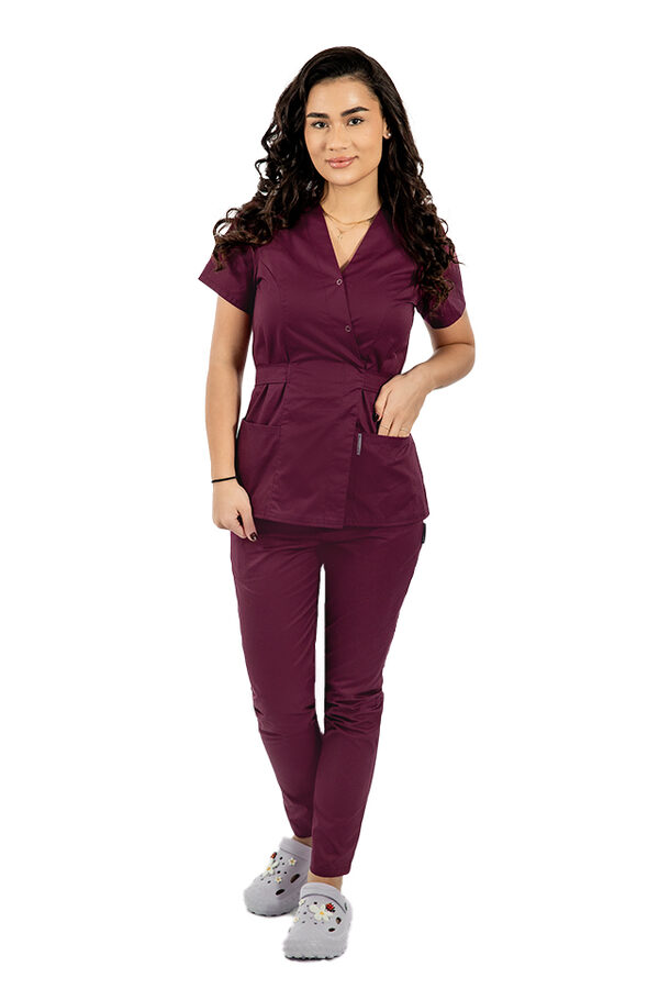 Costum Medical Dama Tip Kimono Visina – Profunzime Eleganta, Feminitate Serioasa