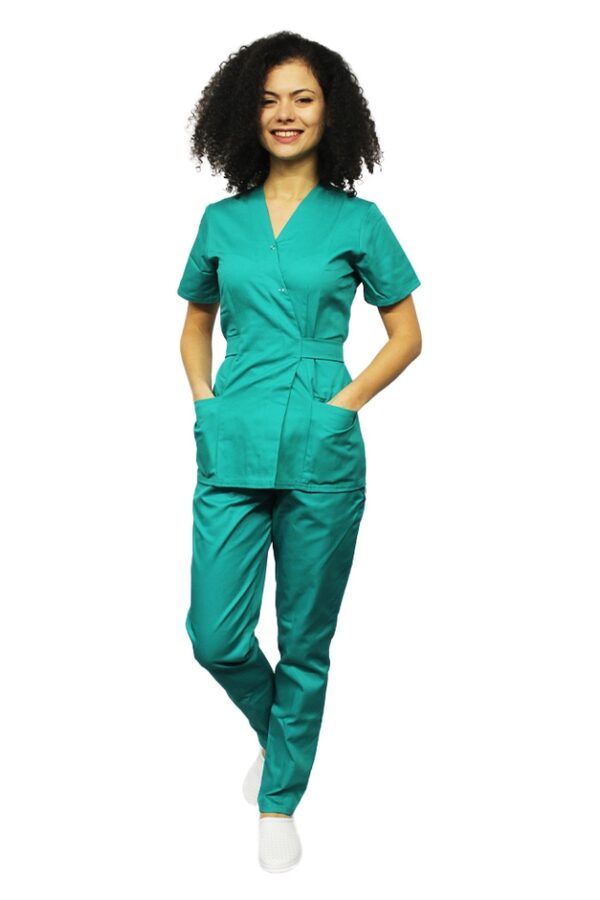 OUTLET Costum medical verde, cu bluza tip kimono si pantaloni cu elastic